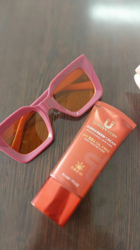 کرم ضد آفتاب spf50 لاکچری کوین